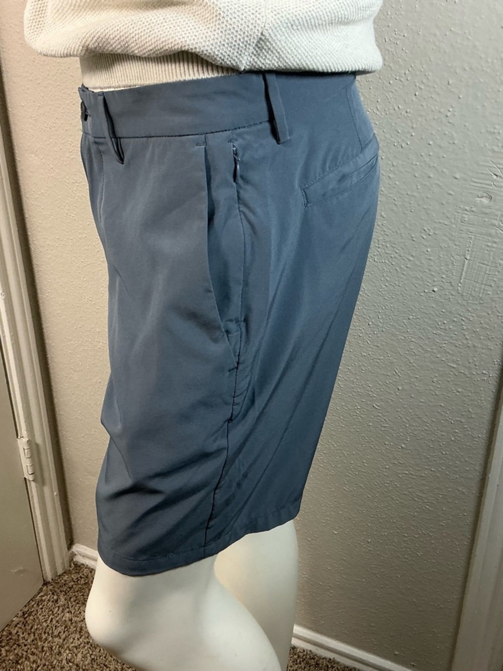 Old Navy Men's Flat-Front Shorts in Slate Blue - Picture 5 of 9